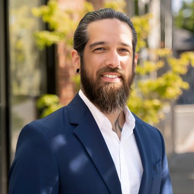 Headshot New Website (9)